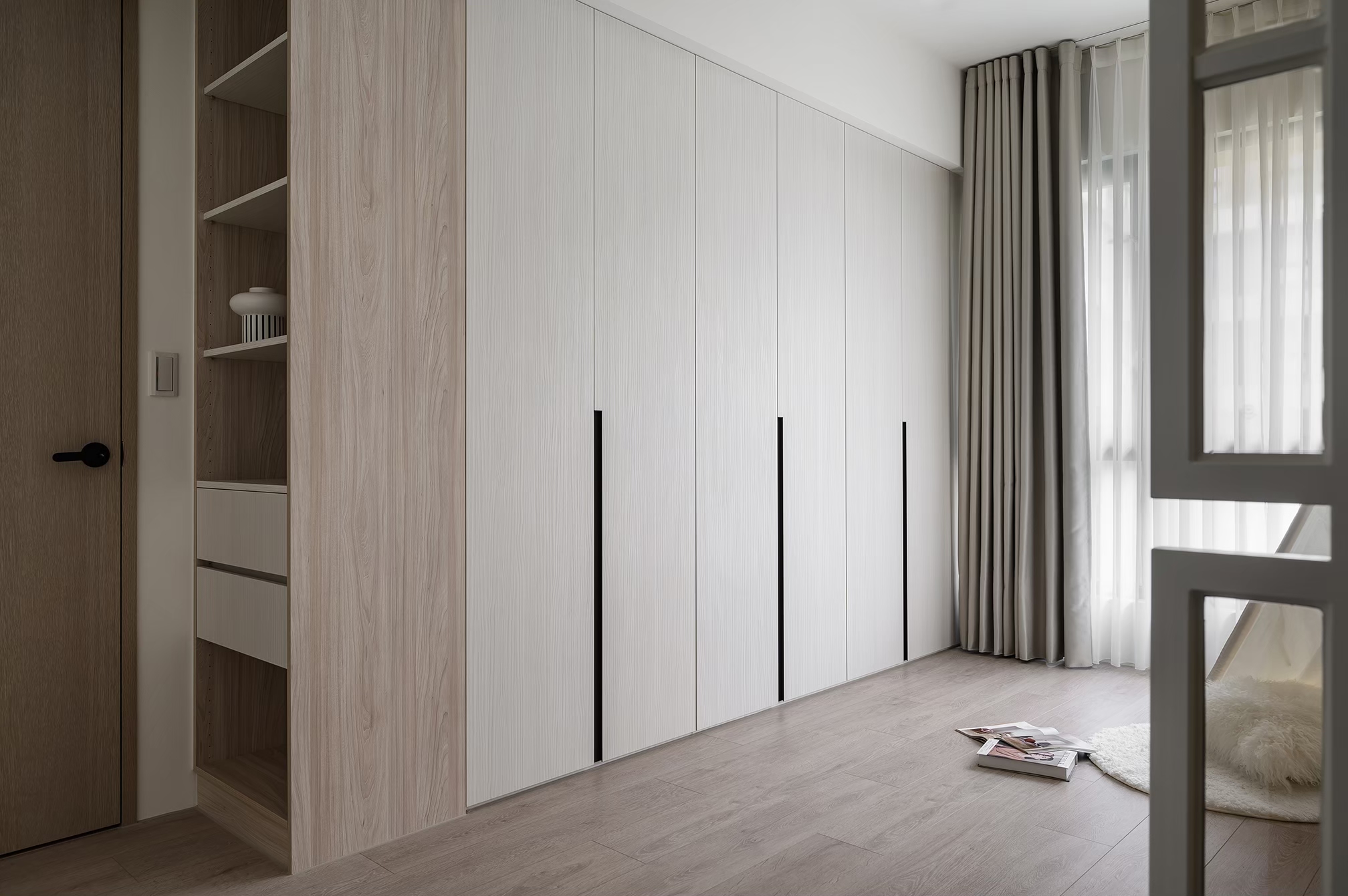 頭份窗簾作品|透天宅 客廳蛇行簾案例分享,讓室內的光源更顯柔美與舒適 頭份窗簾作品|透天宅 客廳蛇行簾案例分享,讓室內的光源更顯柔美與舒適