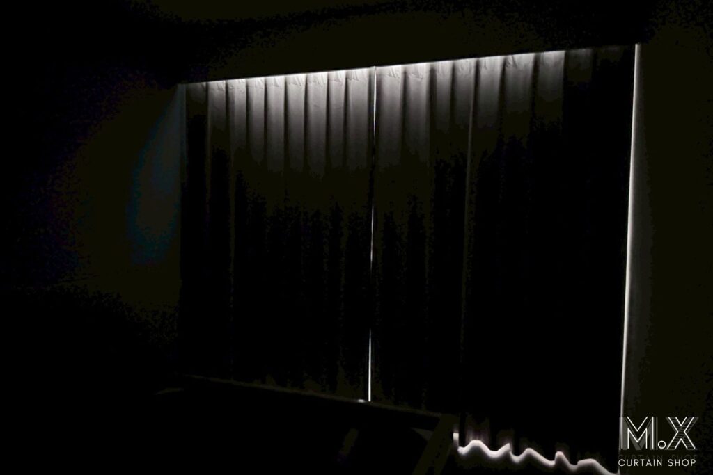 窗簾設計 窗簾搭配 裝潢設計 裝潢搭配客廳裝潢 蛇形簾  書房裝潢 客廳窗簾 調光簾  遮光布簾  新竹窗簾 頭份莊連 台中窗簾