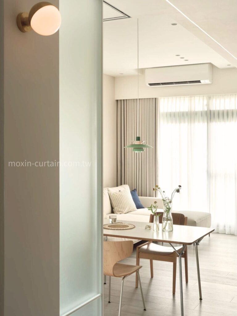 客廳雙層布簾蛇蓮+紗簾