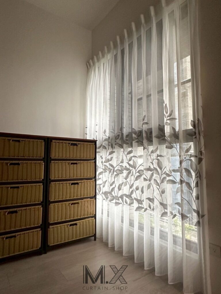 國泰MOST+巫春星LOGO案例照 (15) - 沐馨窗簾 更衣室空間|特殊花紋折景紗簾