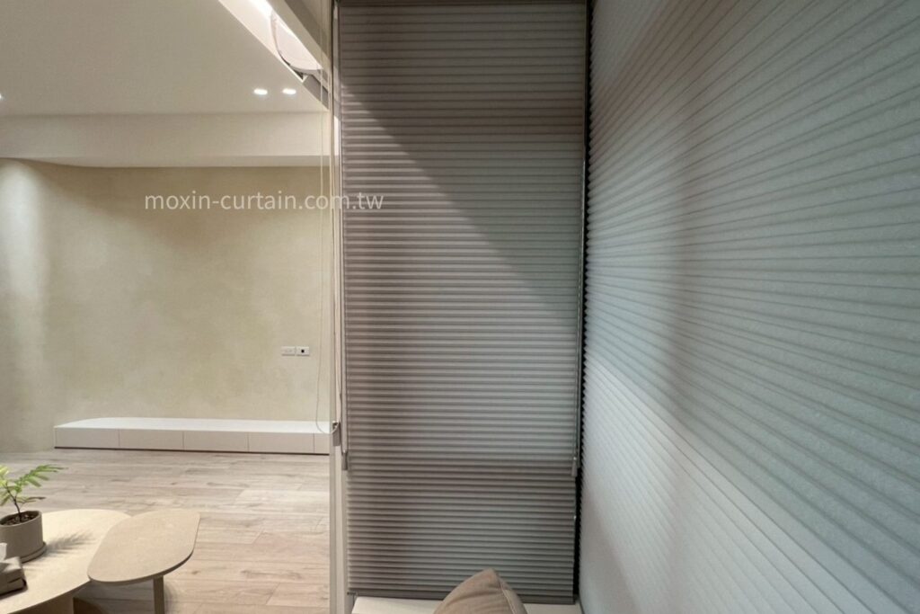 御國尊爵LOGO案例照 (12) - 沐馨窗簾