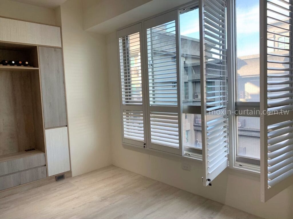 沐馨窗簾 實木百葉窗打開效果圖