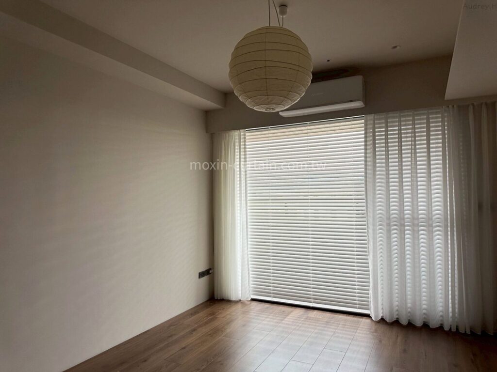 沐馨窗簾  客廳空間  電動木百葉簾+紗簾柔光