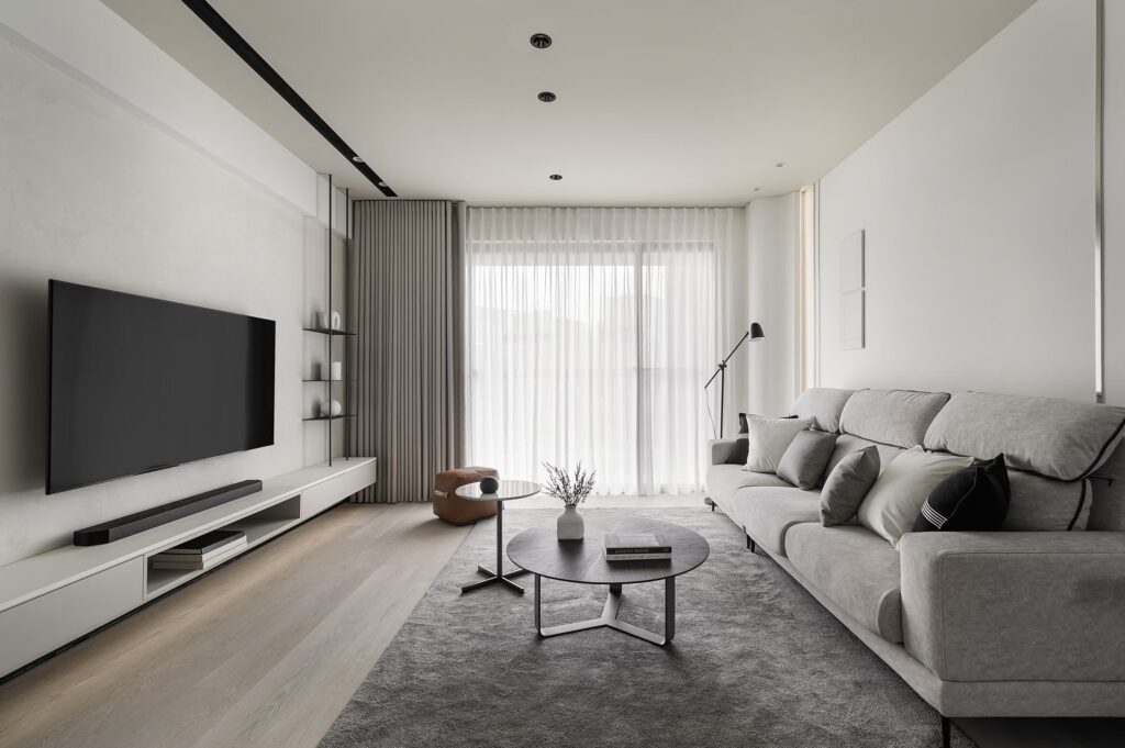 LINE_ALBUM_@ 設計師拍攝窗簾案例照_250313_676 - 沐馨窗簾 蛇形簾一次看懂:軌道、滿度、雙層與安裝驗收全攻略