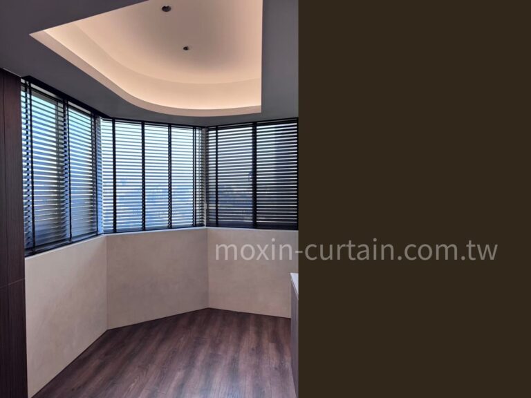 《一二設計X沐馨窗飾》竹南窗簾設計案例：八角窗也能做木百葉嗎？全屋三房用木百葉打造光影層次宅