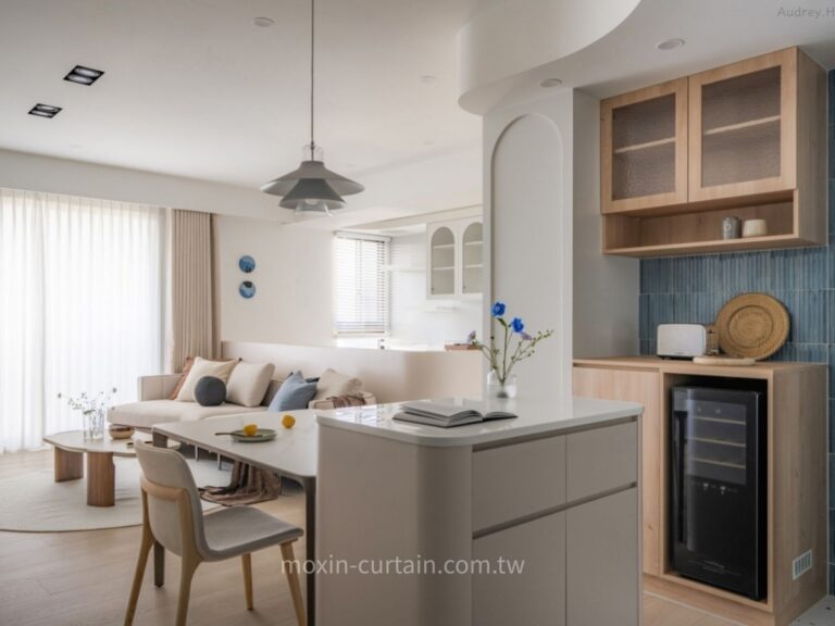 《宸居設計⨯沐馨窗簾》竹南運動公園《上德匯》智能窗簾設計案例｜雙層布紗、電動百葉、遮光風琴簾一次到位